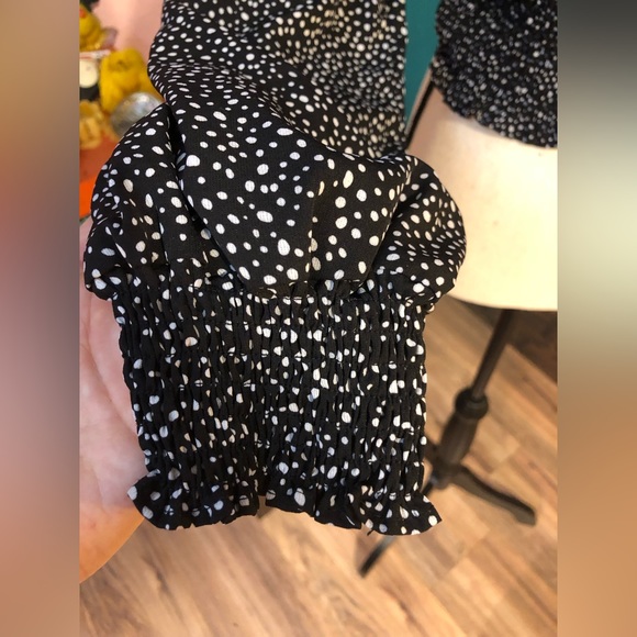 Long Sleeve Black + White Polka Dot V-Neck - Picture 7 of 15